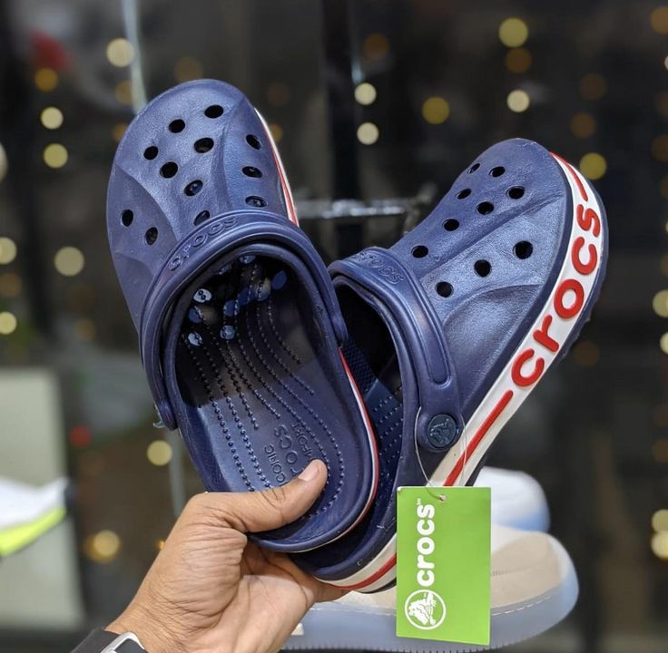 crocs-footwear-pallet-liquidation-pallets