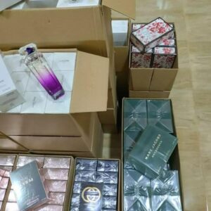 Buy Gucci Flora perfumes pallet